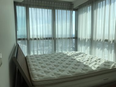 Luxury 3 bedroom unit with panorama view of Chaopraya River