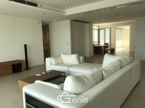 Luxury 3 bedroom unit with panorama view of Chaopraya River