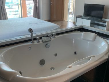 ลดสุดๆประชดโควิด ให้เช่า!!! บ้านปลัดสมภพ Penthouse ในราคาเพียง 35, 000บาท/เดือน 2 ห้องนอน 2 ห้องน้ำ ห้องใหญ่อยู่สบาย 180 ตรม.+ดาดฟ้า 100 ตรม. ใกล้ BTS วงเวียนใหญ่ เฟอร์นิเจอร์ครบพร้อมเข้าอยู่