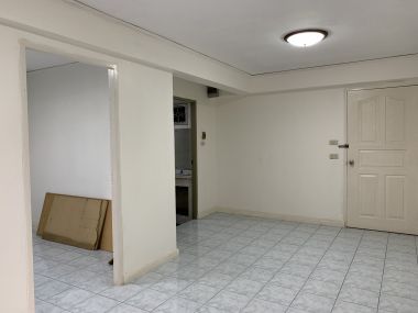 Duriya charima , Rama 9 soi 13