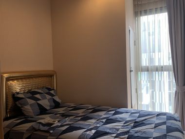 For Sale or Rent! at Idoe Mobi Sukhumvit 81  Type Duplex 2 Bedroom 2 Bathroom 60 sqm. Floor 22nd  Selling Price 7,000,000 THB Rental Price 20,000 THB/Month Fully furnished (Can Negotiate)