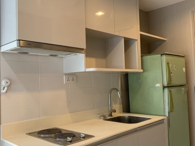 For Sale or Rent! at Idoe Mobi Sukhumvit 81  Type Duplex 2 Bedroom 2 Bathroom 60 sqm. Floor 22nd  Selling Price 7,000,000 THB Rental Price 20,000 THB/Month Fully furnished (Can Negotiate)