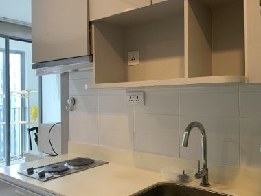 For Sale or Rent! at Idoe Mobi Sukhumvit 81  Type Duplex 2 Bedroom 2 Bathroom 60 sqm. Floor 22nd  Selling Price 7,000,000 THB Rental Price 20,000 THB/Month Fully furnished (Can Negotiate)