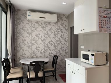 For Sale or Rent! at Idoe Mobi Sukhumvit 81  Type Duplex 2 Bedroom 2 Bathroom 60 sqm. Floor 22nd  Selling Price 7,000,000 THB Rental Price 20,000 THB/Month Fully furnished (Can Negotiate)