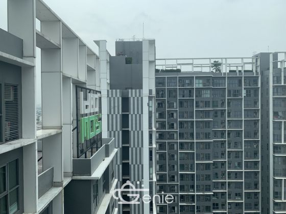 For Sale or Rent! at Idoe Mobi Sukhumvit 81  Type Duplex 2 Bedroom 2 Bathroom 60 sqm. Floor 22nd  Selling Price 7,000,000 THB Rental Price 20,000 THB/Month Fully furnished (Can Negotiate)