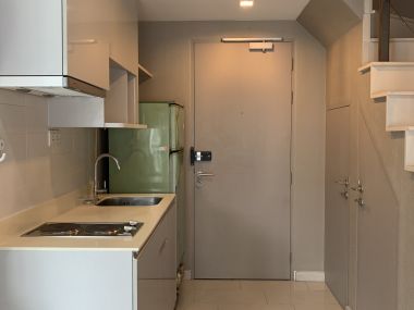 For Sale or Rent! at Idoe Mobi Sukhumvit 81  Type Duplex 2 Bedroom 2 Bathroom 60 sqm. Floor 22nd  Selling Price 7,000,000 THB Rental Price 20,000 THB/Month Fully furnished (Can Negotiate)