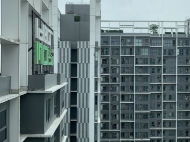 For Sale or Rent! at Idoe Mobi Sukhumvit 81  Type Duplex 2 Bedroom 2 Bathroom 60 sqm. Floor 22nd  Selling Price 7,000,000 THB Rental Price 20,000 THB/Month Fully furnished (Can Negotiate)