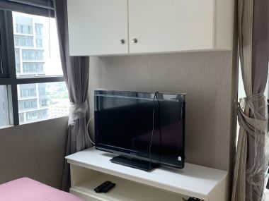 For Sale or Rent! at Idoe Mobi Sukhumvit 81  Type Duplex 2 Bedroom 2 Bathroom 60 sqm. Floor 22nd  Selling Price 7,000,000 THB Rental Price 20,000 THB/Month Fully furnished (Can Negotiate)