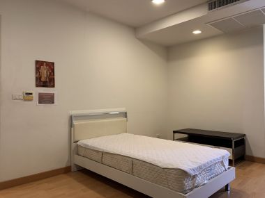 คอนโดให้เช่า Nusasiri Grand ราคาพิเศษ เพียง 30,000บาท/เดือน 2 ห้องนอน 2 ห้องน้ำ 80ตรม ห้องใหญ่อยู่สบาย ใกล้ BTS เอกมัย เฟอร์นิเจอร์ครบพร้อมเข้าอยู่