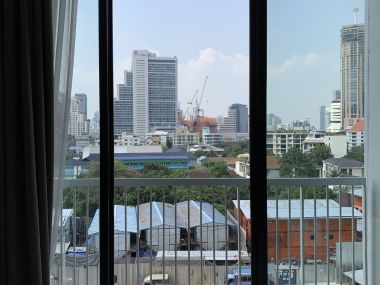 **Hot Deal** For rent! !! at PARK 24 2 Bedroom 1 Bathroom 40, 000THB/month Fully furnished