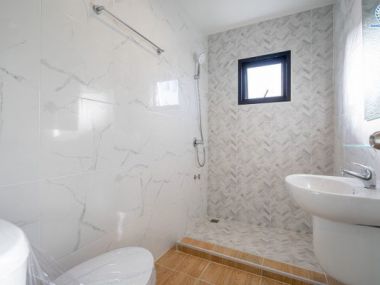 บ้านแฝด ม.ซื่อตรง รัตนาธิเบศร์ ใกล้ เซ็นทรัลรัตนาธิเบศร์ และ ทางด่วน งามวงศ์วาน