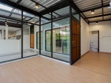 บ้านแฝด ม.ซื่อตรง รัตนาธิเบศร์ ใกล้ เซ็นทรัลรัตนาธิเบศร์ และ ทางด่วน งามวงศ์วาน