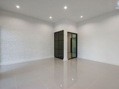 บ้านแฝด ม.ซื่อตรง รัตนาธิเบศร์ ใกล้ เซ็นทรัลรัตนาธิเบศร์ และ ทางด่วน งามวงศ์วาน