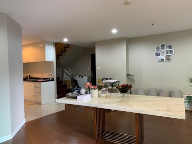 คอนโดให้เช่า! Belle Grand Rama 9 เพียง 120,000บาท/เดือน 5 ห้องนอน 4 ห้องน้ำ Duplex 205 ตรม. ใกล้ MRTพระราม9 เฟอร์นิเจอร์ครบพร้อมเข้าอยู่