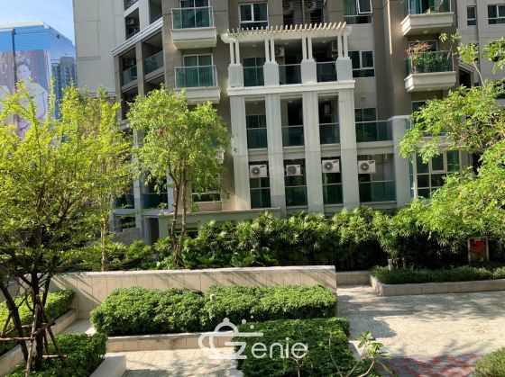 For rent at Belle Grand Rama9 Duplex 5 Bedroom 4 Bathroom Size 205 sqm. Price 120,000 THB/month Fully furnished