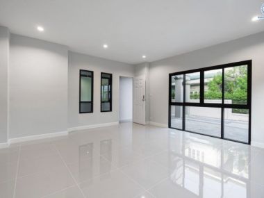 บ้านเดี่ยว ม.มณีรินทร์ รัตนาธิเบศร์-ท่าอิฐ ใกล้ทางด่วน งามวงศ์วาน และ เพียง 10 นาที ถึงรถไฟฟ้า สถานีบางรักน้อยท่าอิฐ