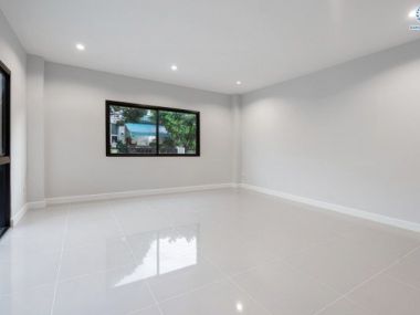 บ้านเดี่ยว ม.มณีรินทร์ รัตนาธิเบศร์-ท่าอิฐ ใกล้ทางด่วน งามวงศ์วาน และ เพียง 10 นาที ถึงรถไฟฟ้า สถานีบางรักน้อยท่าอิฐ