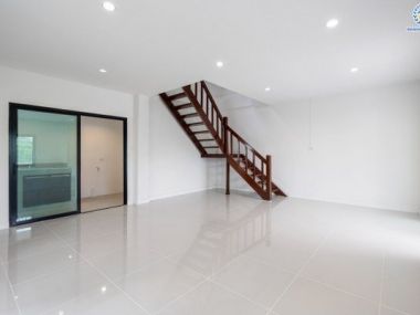 (**Sold out**) บ้านแฝด ซอยนวนิช ปากเกร็ด บนทำเลเมือง ใกล้เซ็นทรัลแจ้งวัฒนะ จุดขึ้นทางด่วนแจ้งวัฒนะ และ รถไฟฟ้าสายสีชมพู สถานีเลี่ยงเมืองปากเกร็ด