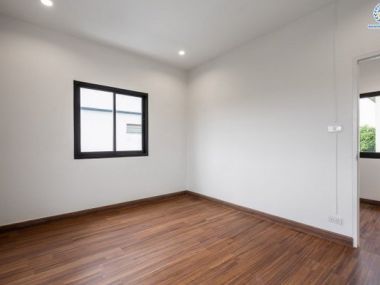 (**Sold out**) บ้านแฝด ซอยนวนิช ปากเกร็ด บนทำเลเมือง ใกล้เซ็นทรัลแจ้งวัฒนะ จุดขึ้นทางด่วนแจ้งวัฒนะ และ รถไฟฟ้าสายสีชมพู สถานีเลี่ยงเมืองปากเกร็ด