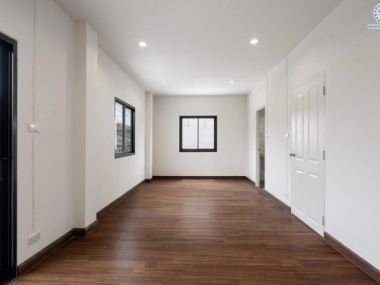 (**Sold out**) บ้านแฝด ซอยนวนิช ปากเกร็ด บนทำเลเมือง ใกล้เซ็นทรัลแจ้งวัฒนะ จุดขึ้นทางด่วนแจ้งวัฒนะ และ รถไฟฟ้าสายสีชมพู สถานีเลี่ยงเมืองปากเกร็ด