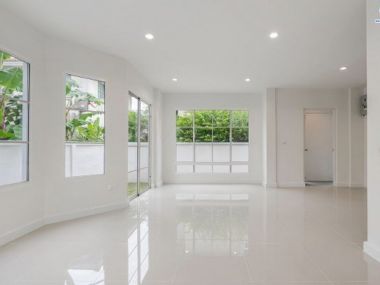 บ้านเดี่ยว ม.ชลลดา วัดลาดปลาดุก ใกล้รถไฟฟ้าสายสีม่วง สถานีคลองบางไผ่