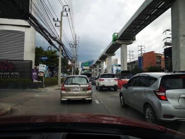 Sale! 2 storey detached house, garden area and car park, near MRT Chaeng Watthana 14 station (Pink line), Government Complex Chaeng Watthana