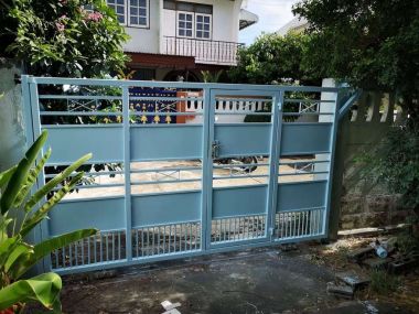 Sale! 2 storey detached house, garden area and car park, near MRT Chaeng Watthana 14 station (Pink line), Government Complex Chaeng Watthana
