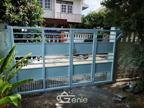 Sale! 2 storey detached house, garden area and car park, near MRT Chaeng Watthana 14 station (Pink line), Government Complex Chaeng Watthana