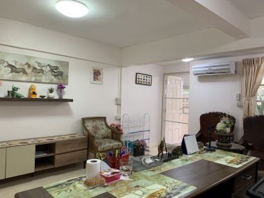 For sale Town House Chokchai 4 Soi.41 at 2,990,000 THB Transfer 50/50 (Tel.097-691-4181)