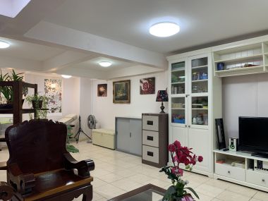 For sale Town House Chokchai 4 Soi.41 at 2,990,000 THB Transfer 50/50 (Tel.097-691-4181)