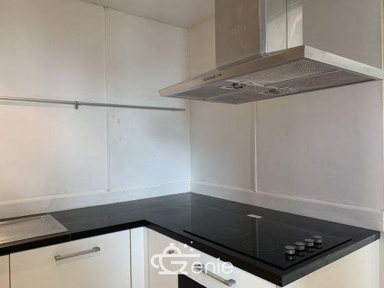 For rent at Fullerton Sukhumvit 3 Bedroom 3 Bathroom 132 sqm. 75,000THB/month Fully furnished (can negotiate)