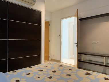 For rent at  Fullerton Sukhumvit  3 Bedroom 3 Bathroom 132 sqm. 75,000THB/month Fully furnished (can negotiate)