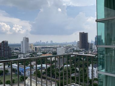 For rent at  Fullerton Sukhumvit  3 Bedroom 3 Bathroom 155 sqm. 80,000THB/month Fully furnished (can negotiate)