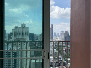 For rent at  Fullerton Sukhumvit  2 Bedroom 2 Bathroom 100 sqm. 70,000THB/month Fully furnished (can negotiate)