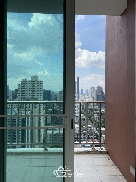 For rent at  Fullerton Sukhumvit  2 Bedroom 2 Bathroom 100 sqm. 70,000THB/month Fully furnished (can negotiate)