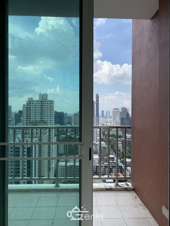 For rent at Fullerton Sukhumvit 2 Bedroom 2 Bathroom 100 sqm. 70,000THB/month Fully furnished (can negotiate)