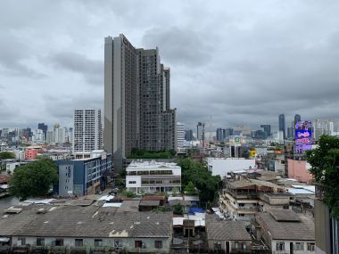 Condo for sale on Phetchaburi Road, Thru Thonglor, 56.68 sqm, 10 th floor corner room.