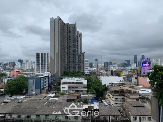 ขายด่วน ราคาดีที่สุด สภาพดีมาก แทบไม่ได้อยู่ คอนโดติดถนนเพชรบุรี Thru Thonglor 56.68 ตรม ชั้น 10 ห้องมุม ไม่ร้อน