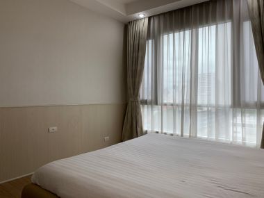 Condo for sale on Phetchaburi Road, Thru Thonglor, 56.68 sqm, 10 th floor corner room.