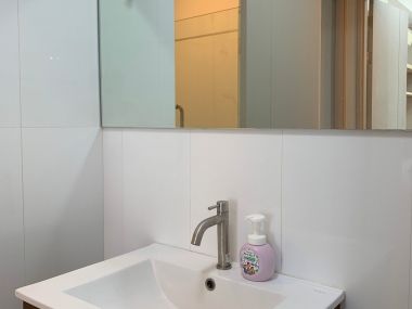 Condo for sale on Phetchaburi Road, Thru Thonglor, 56.68 sqm, 10 th floor corner room.