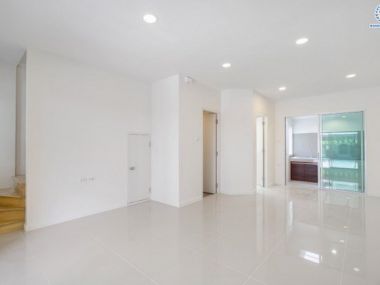 (**Sold out**) ทาวน์เฮ้าส์ ม.ลุมพินีทาวน์วิลล์ ราชพฤกษ์-นครอินทร์ เดินทางสะดวก เข้า-ออกได้หลายเส้นทาง ทั้ง ถ.นครอินทร์, ถ.ราชพฤกษ์ ใกล้ทางด่วน ศรีรัช