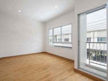 (**Sold out**) ทาวน์เฮ้าส์ ม.ลุมพินีทาวน์วิลล์ ราชพฤกษ์-นครอินทร์ เดินทางสะดวก เข้า-ออกได้หลายเส้นทาง ทั้ง ถ.นครอินทร์, ถ.ราชพฤกษ์ ใกล้ทางด่วน ศรีรัช