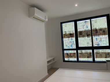 Icondo Serithai (new project room) pool view