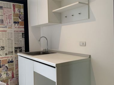 Icondo Serithai (new project room) pool view