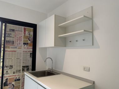 Icondo Serithai (new project room) pool view