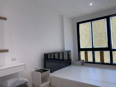 Icondo Serithai (new project room) pool view