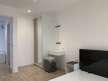 Icondo Serithai (new project room) pool view