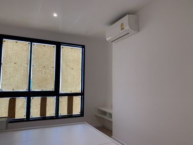 Icondo Serithai (new project room) pool view