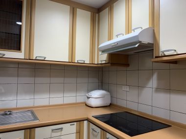 ปล่อยเช่า! All Season Mansion (ออล ซีซั่น แมนชั่น) เพียง 50, 000บาท/เดือน 3 ห้องนอน 2 ห้องน้ำ 136 ตรม. ใกล้ BTS เพลินจิต เฟอร์นิเจอร์ครบพร้อมเข้าอยู่