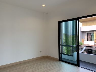 For sale at the symphony Nawamin163